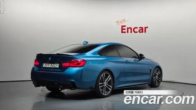 BMW 4 Series 2018 — Şəkil 8/34