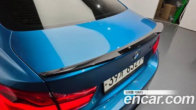 BMW 4 Series 2018 — Şəkil 15/34