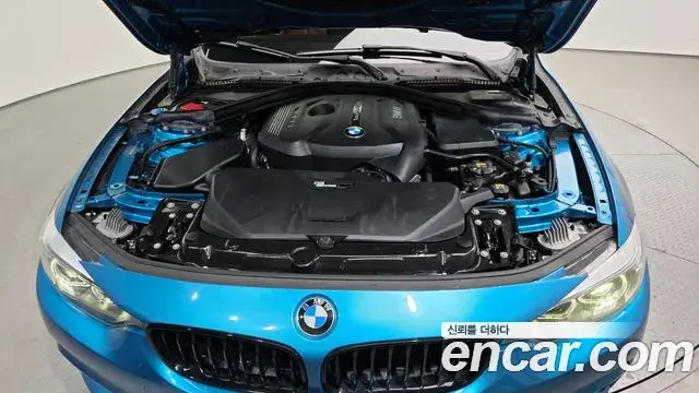 BMW 4 Series 2018 — Photo 20/34