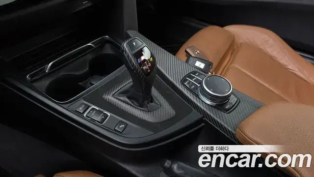 BMW 4 Series 2018 — Photo 19/34