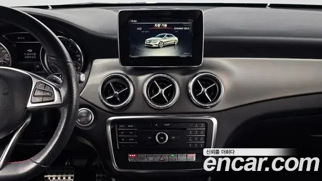 Mercedes-Benz CLA-Class 2018 — ფოტო 18/20