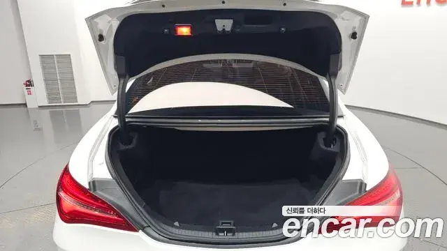 Mercedes-Benz CLA-Class 2018 — ფოტო 1/20