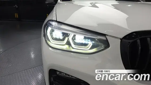 BMW X4 2021 — Şəkil 9/31