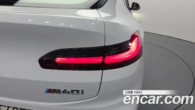 BMW X4 2021 — Şəkil 14/31