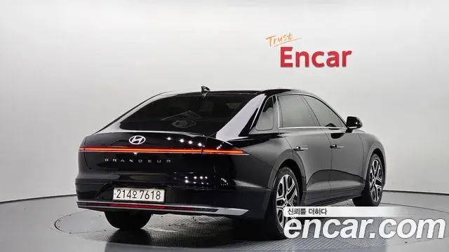 Hyundai Grandeur Hybrid 2023 — Şəkil 28/32