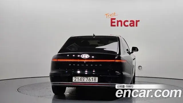 Hyundai Grandeur Hybrid 2023 — Şəkil 15/32