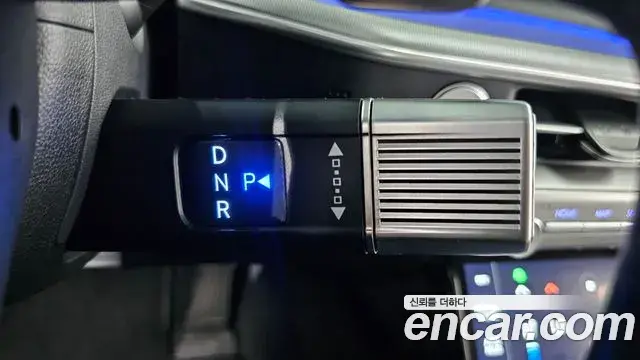 Hyundai Grandeur Hybrid 2023 — Şəkil 13/32