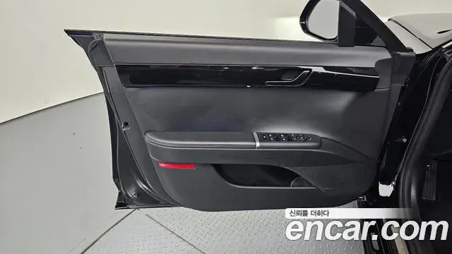 Hyundai Grandeur Hybrid 2023 — Şəkil 17/32