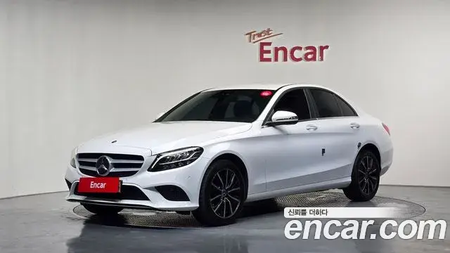 Mercedes-Benz C-Class 2019 — Photo 10/30