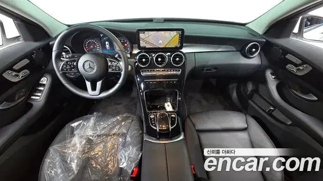 Mercedes-Benz C-Class 2019 — Photo 25/30