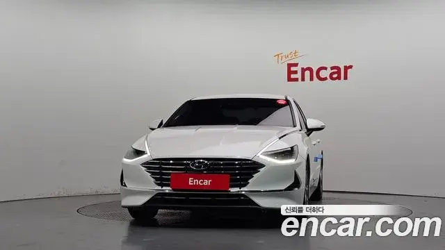 Hyundai Sonata Hybrid 2019 — ფოტო 14/20