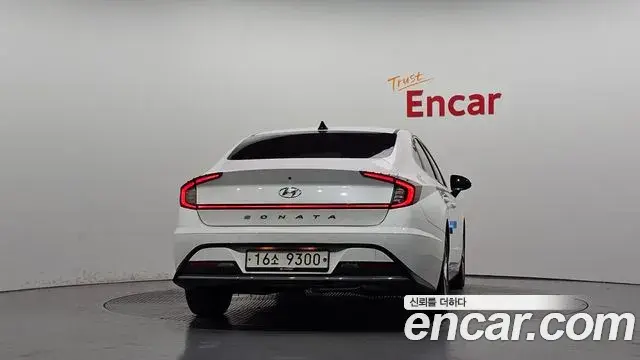 Hyundai Sonata Hybrid 2019 — ფოტო 11/20