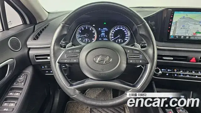 Hyundai Sonata Hybrid 2019 — ფოტო 8/20