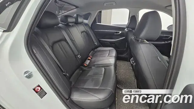 Hyundai Sonata Hybrid 2019 — ფოტო 5/20