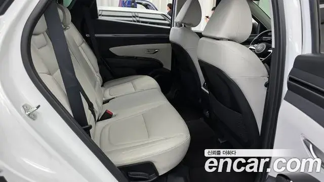 Hyundai Tucson Hybrid 2023 — Photo 31/34