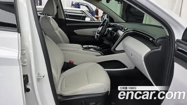 Hyundai Tucson Hybrid 2023 — Photo 29/34