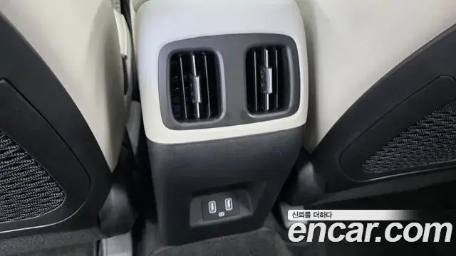 Hyundai Tucson Hybrid 2023 — Photo 9/34