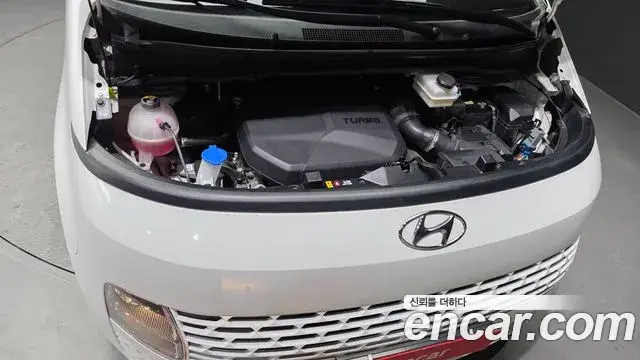 Hyundai Staria 2022 — Фото 6/20