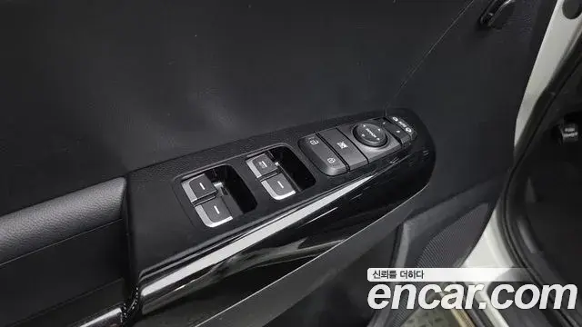 Kia Sportage The Bold 2019 — Photo 2/32