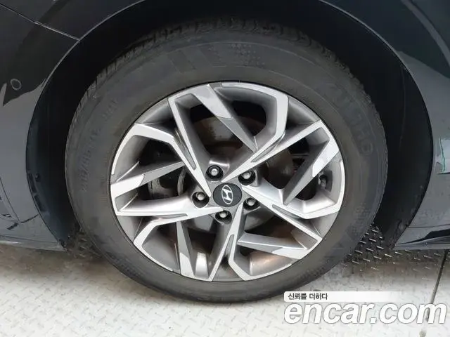 Hyundai Sonata Hybrid 2021 — Şəkil 22/30