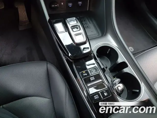 Hyundai Sonata Hybrid 2021 — Şəkil 20/30