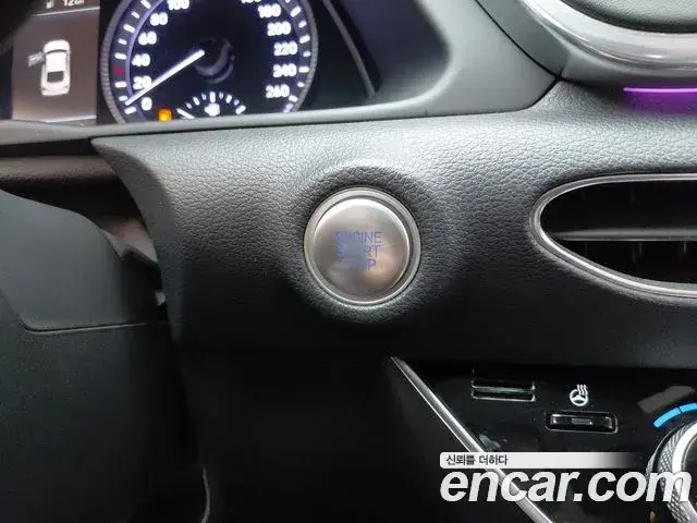 Hyundai Sonata Hybrid 2021 — Şəkil 8/30