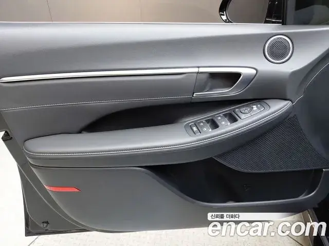 Hyundai Sonata Hybrid 2021 — Şəkil 23/30