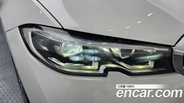 BMW 3 Series 2021 — Şəkil 30/36