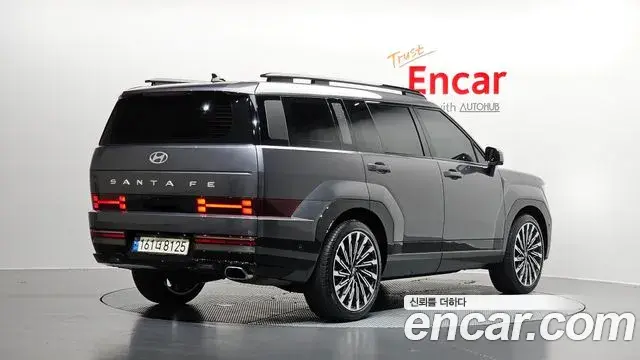 Hyundai Santa Fe 2023 — Фото 2/20