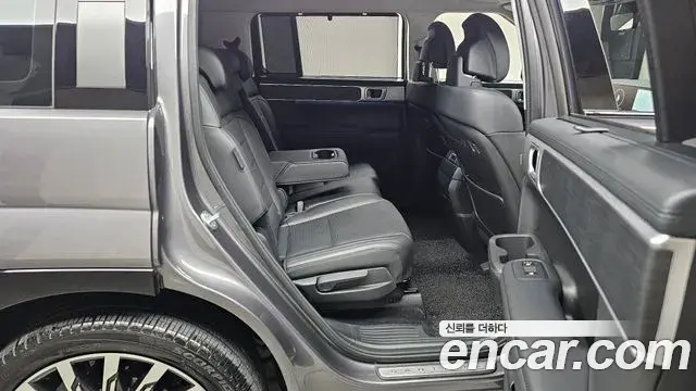 Hyundai Santa Fe 2023 — Фото 11/20