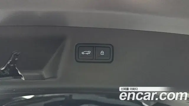 Hyundai Santa Fe 2023 — Фото 15/20