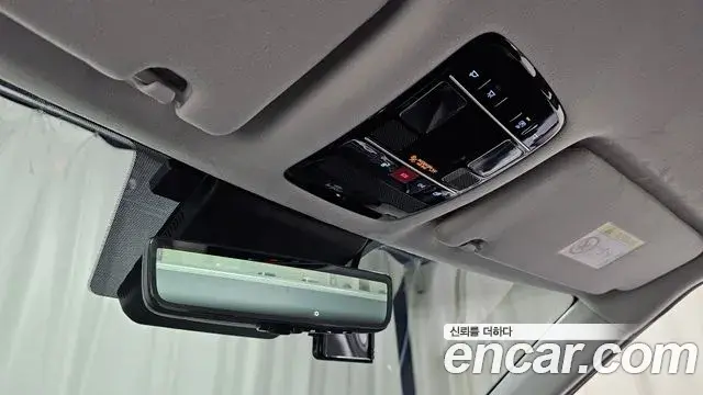 Hyundai Santa Fe 2023 — Фото 17/20