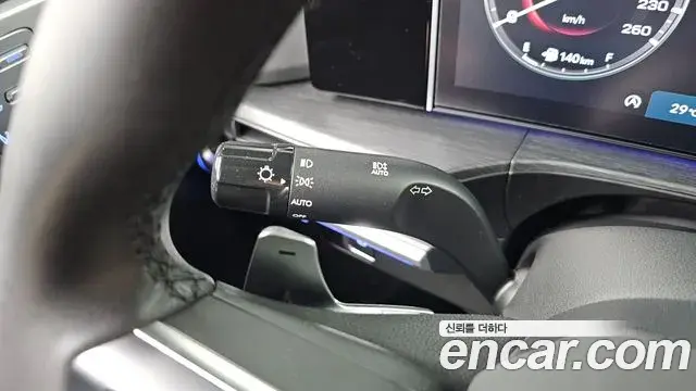 Hyundai Santa Fe 2023 — Şəkil 17/31