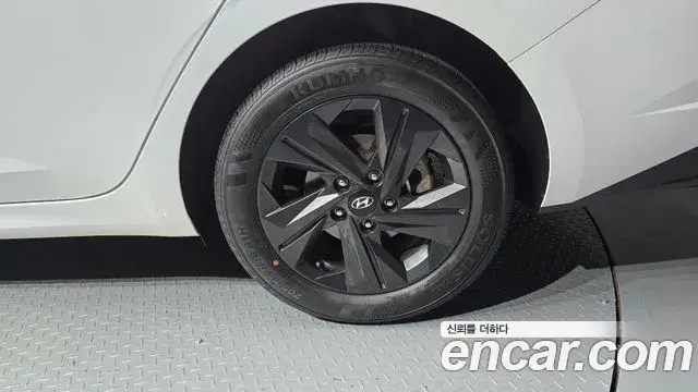 Hyundai The New Avante Hybrid 2022 — ფოტო 11/31