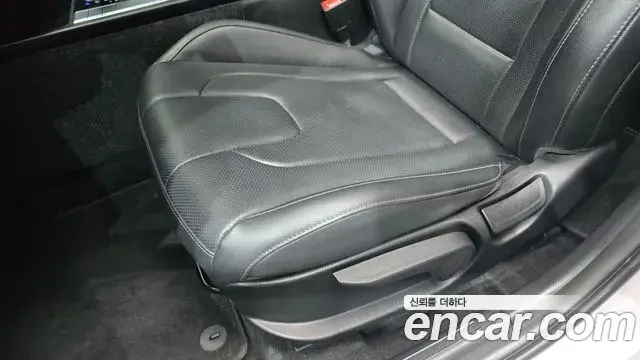 Hyundai The New Avante Hybrid 2022 — ფოტო 13/31