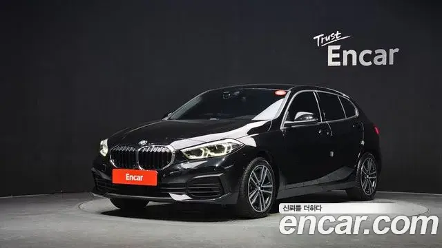 BMW 1 Series 2022 — Фото 1/20