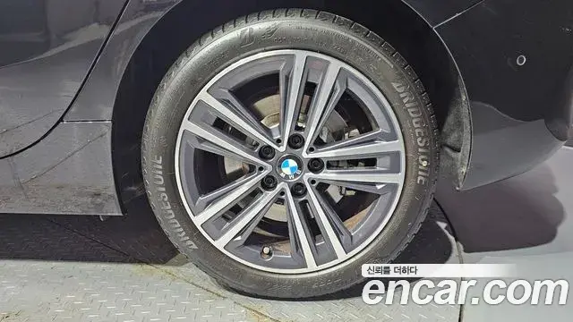 BMW 1 Series 2022 — ფოტო 20/30