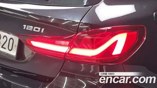BMW 1 Series 2022 — ფოტო 4/30