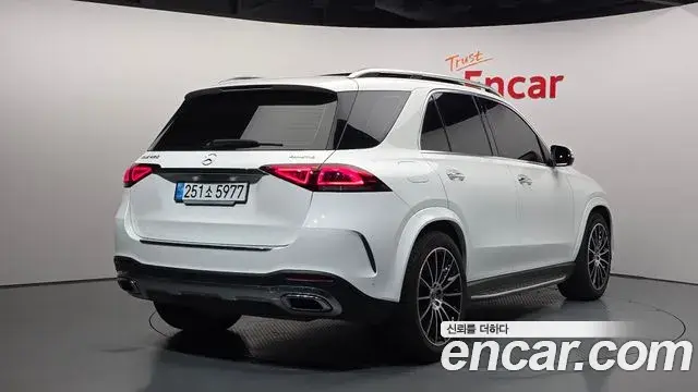 Mercedes-Benz GLE-Class 2023 — Photo 15/20