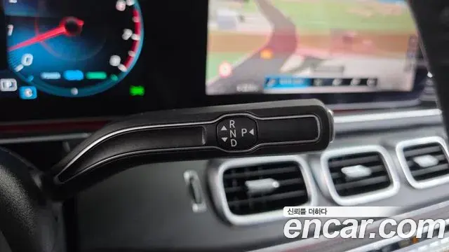 Mercedes-Benz GLE-Class 2023 — Photo 13/20