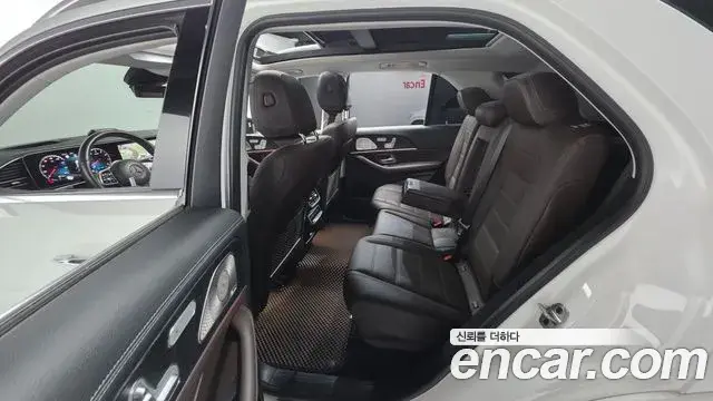 Mercedes-Benz GLE-Class 2023 — Photo 6/20