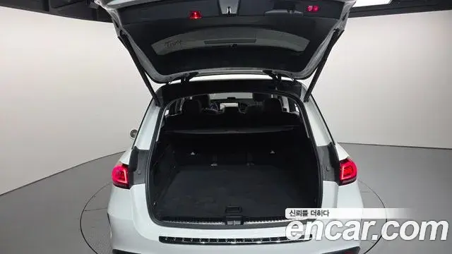 Mercedes-Benz GLE-Class 2023 — Photo 9/20