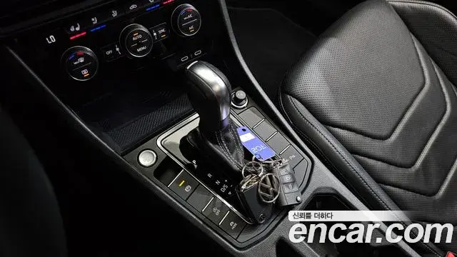 Volkswagen Jetta 2021 — ფოტო 3/35
