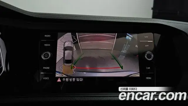 Volkswagen Jetta 2021 — ფოტო 31/35