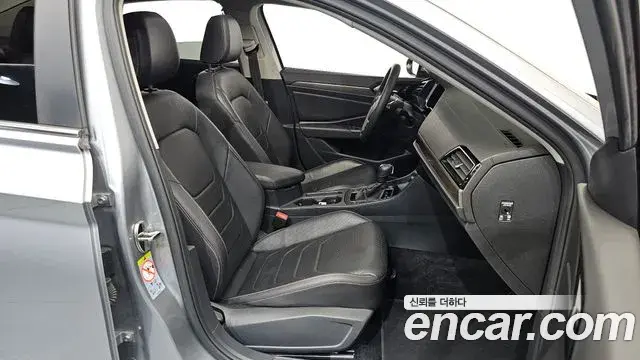 Volkswagen Jetta 2021 — ფოტო 35/35