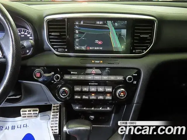 Kia Sportage The Bold 2020 — ფოტო 18/20