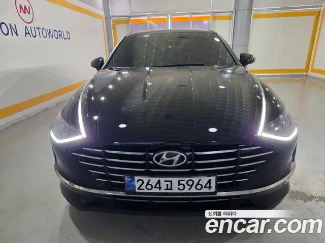 Hyundai Sonata 2021 — Фото 1/19