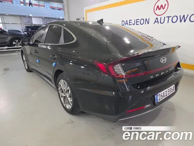 Hyundai Sonata 2021 — Фото 5/19