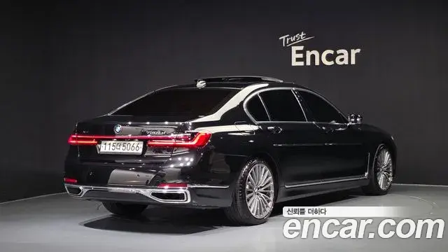 BMW 7 Series 2019 — Фото 2/20