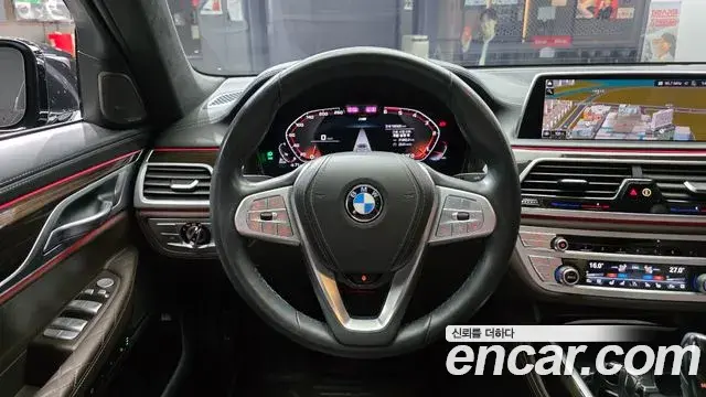 BMW 7 Series 2019 — Фото 12/20